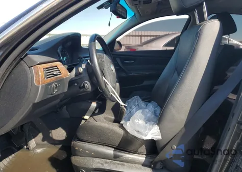 2006 BMW 330 I z USA, uszkodzony, nr VIN WBAVB33566PS17803